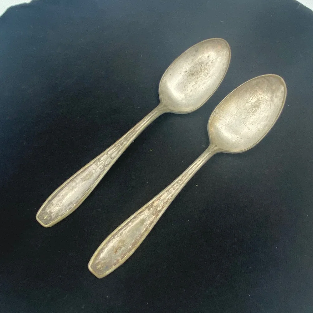 Wallingford Co 6in Teaspoons Silverplate Set of 2 Scroll Art Deco Silver Rustic
